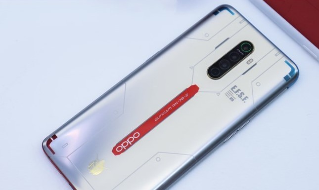 OPPO Reno Ace高达40周年定制版发布 全球限量3万台 配色 外观 纹理 炫酷 10月10 头像 限量 eno 周年 高达 新闻资讯  第1张