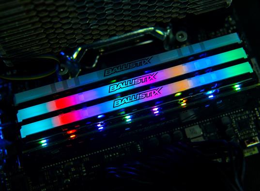 炫彩极速 抢占先机 BALLISTIX TACTICAL TRACER RGB DDR4内存条评测 战争 调节 更换 美光 战地 文件 性能 帧数 最高 打印 新闻资讯  第4张