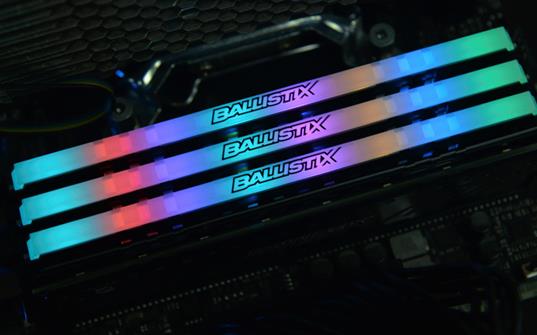 炫彩极速 抢占先机 BALLISTIX TACTICAL TRACER RGB DDR4内存条评测 战争 调节 更换 美光 战地 文件 性能 帧数 最高 打印 新闻资讯  第8张